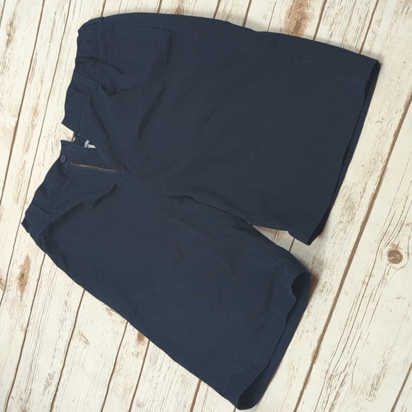 Land's End Uniform Navy Shorts Boy's 18 - Picture 2 of 6